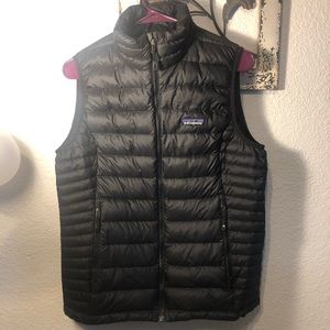 Women’s Patagonia Down Vest (Medium)